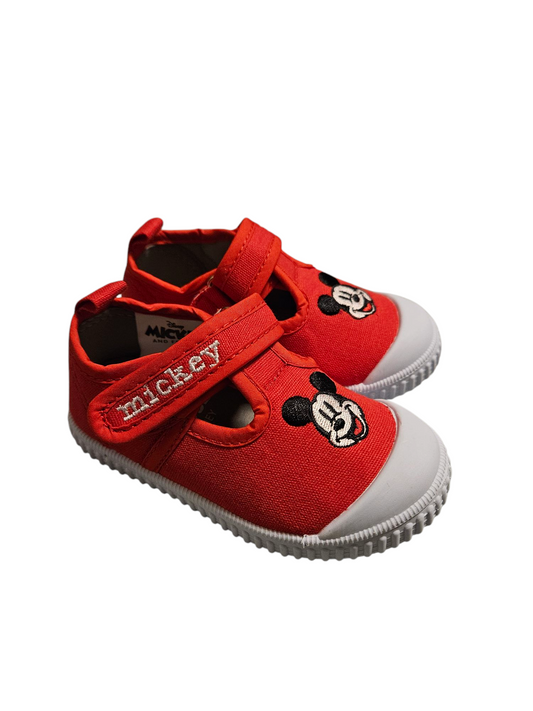 Rote Mickey Mouse Schuhe für kleine Entdecker
