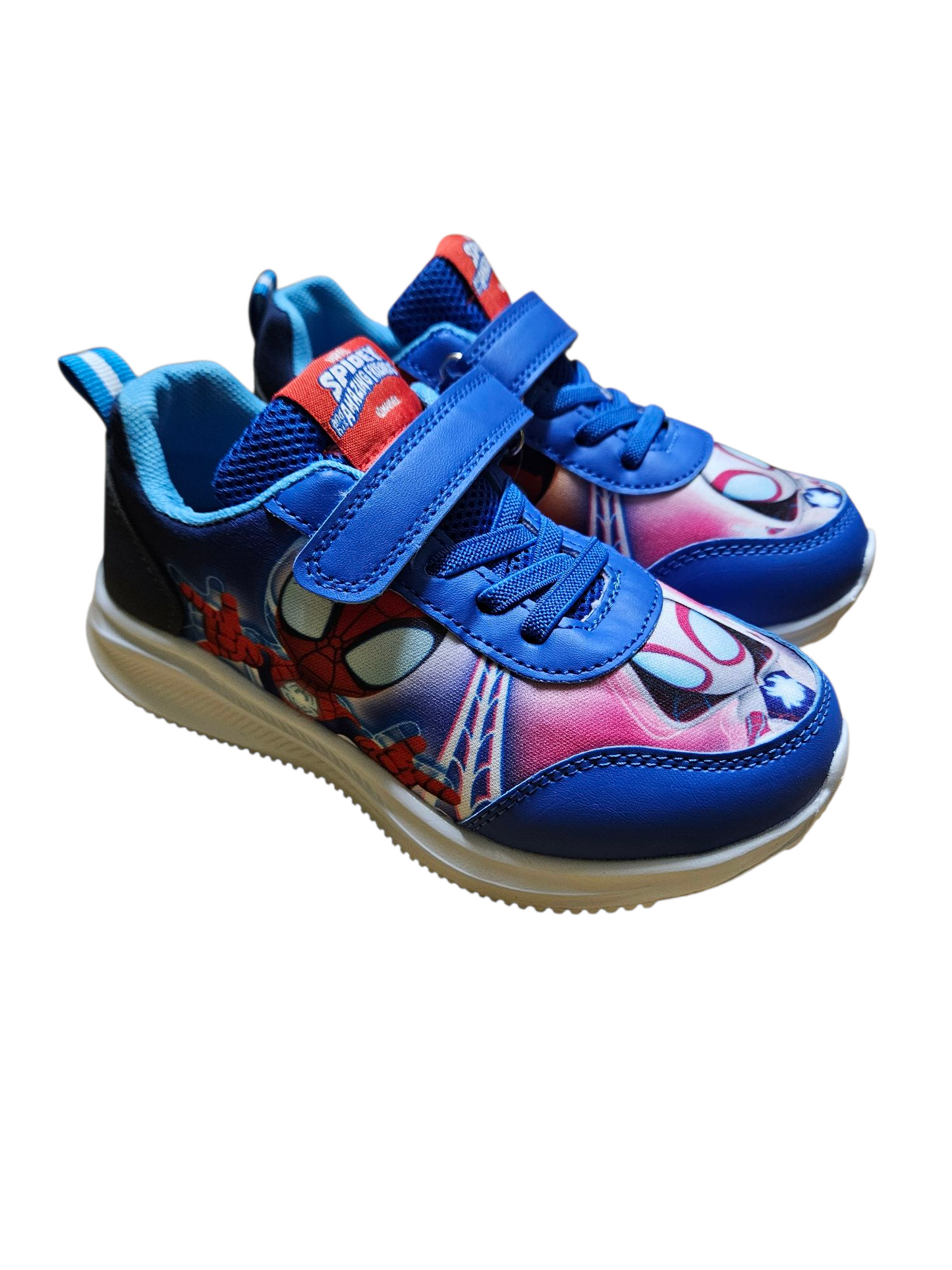 Coole Spidey Sneakers mit Marvel Design