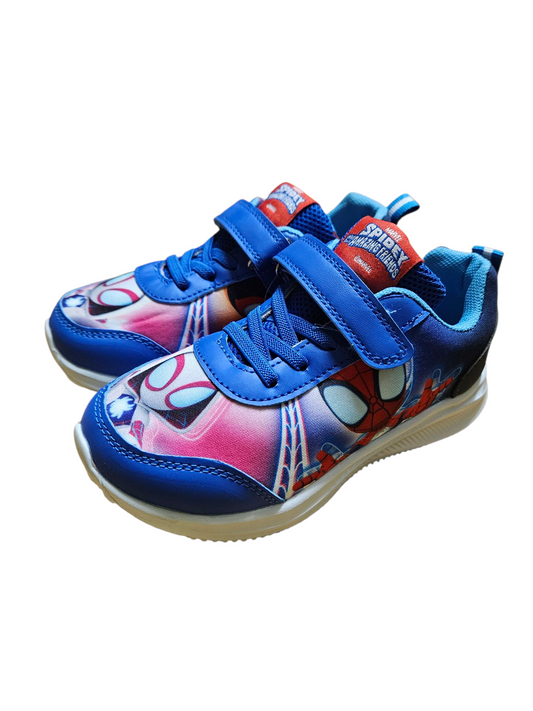 Coole Spidey Sneakers mit Marvel Design